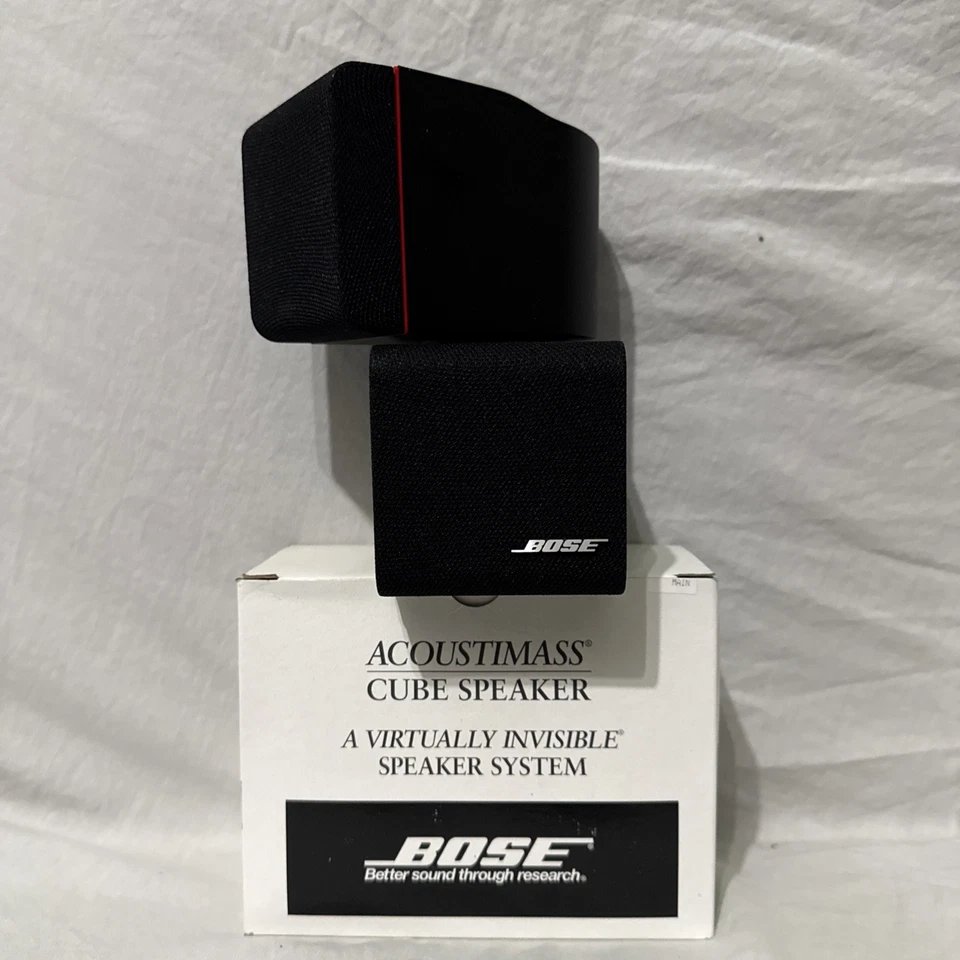 Altavoz individual giratorio doble cubo BOSE Redline estilo de vida Acoustimass + montaje en pared Foto 1 de 4