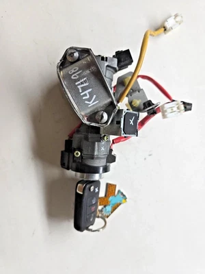 Interruptor de encendido KIA SPORTAGE 2011-2013 CILINDRO DE BLOQUEO CON LLAVE OEM Foto 1 de 4