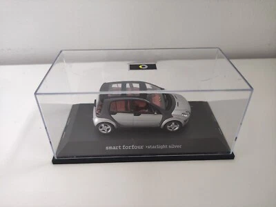 Seltener Smart Forfour W 454 Starlight Silver - Schuco 1:43 - Bild 1 von 4