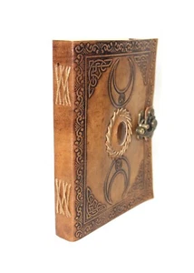 The Vintage Journal Premium Leather With Metal Key Closure And 100% Recycl - Picture 1 of 6