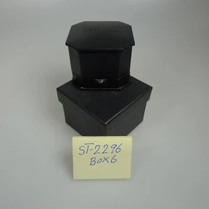 Picchiotti Ringbox aus schwarzem Kunstleder mit Umkarton.  5 x 5 x 4,5 cm. - Bild 1 von 3