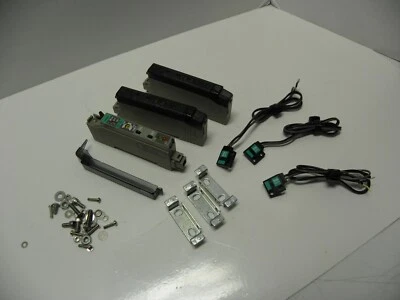 SUNX Switch Amp SU-TPJ With SH-22 and mount hardware Set of 3 - Image 1 of 4