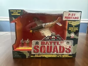 1997 Galoob Battle Squads P-51 MUSTANG with Pilot and Mechanic - Picture 1 of 7