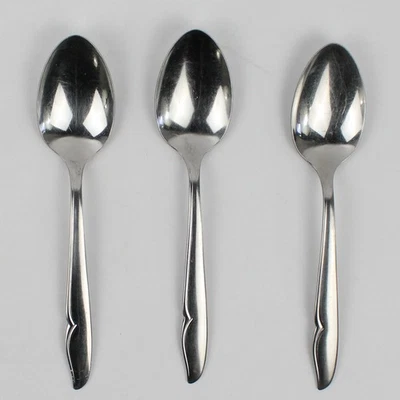 Lot of 3 Oneida Silver Oneida Craft Profile Stainless Pattern Oval Soup Spoons - Image 1 of 4