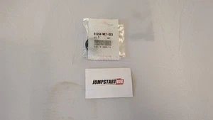 Genuine Honda Oil seal 91204-MC7-003 Fit many Honda engines - Picture 1 of 2