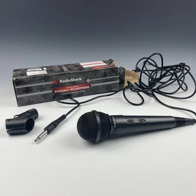 RadioShack 33-3038 Dynamic Unidirectional Wired Microphone 12ft Cable w/Box - Image 1 of 4