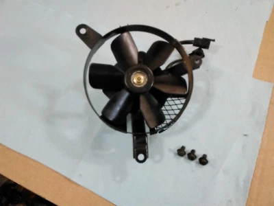 Ventilador de radiador de funcionamiento OEM Suzuki SV650 SV650S 2003-2007 SV 650 S ¡Envío gratuito! Foto 1 de 4