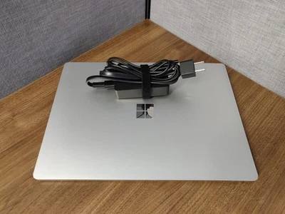 Microsoft Surface Laptop 3 1867 | i5-1035G7 | 8GB RAM | 256B SSD | Win 11 Pro Foto 1 de 4