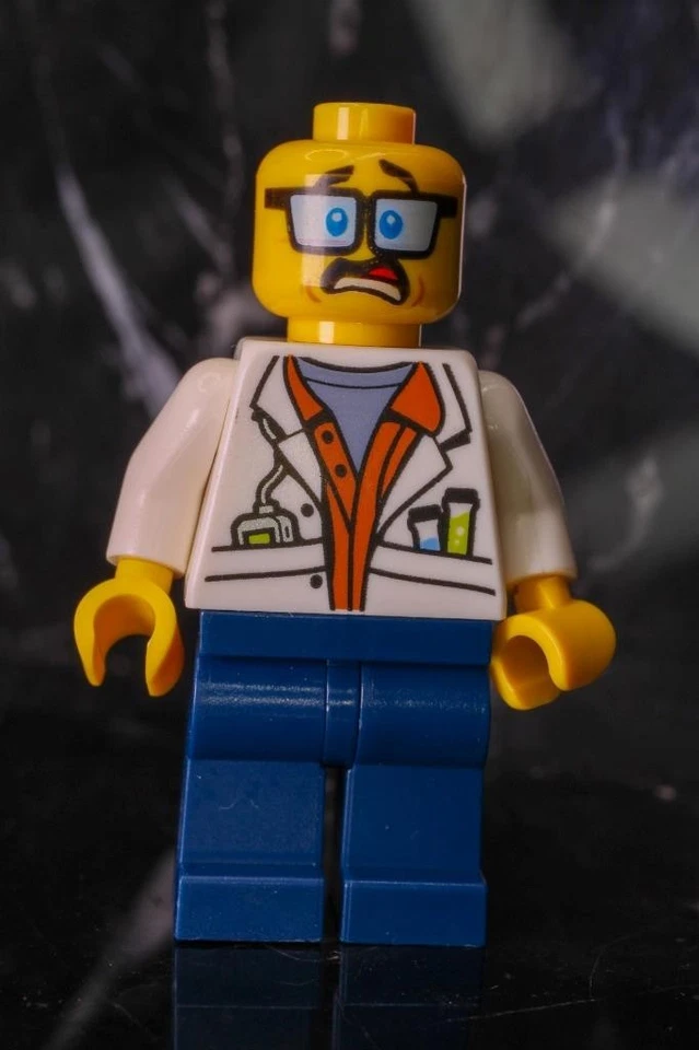 Minifigura Lego - Científico de la Selva de la Ciudad - Abrigo de Laboratorio Blanco Foto 1 de 1