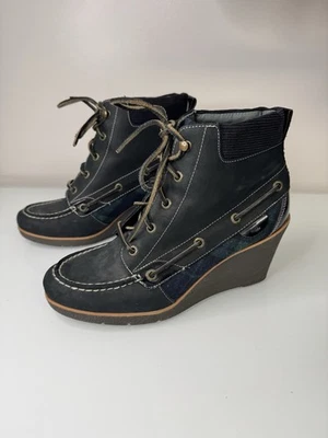 Женские сапоги на танкетке Sperry Top на шнуровке размер 9 черные и клетчатые  - Изображение 1 из 4