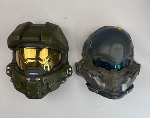 Set Of 2 Microsoft Disguise Halo Masks 2015 Master Chief & 2016 Spartan Locke - Picture 1 of 8