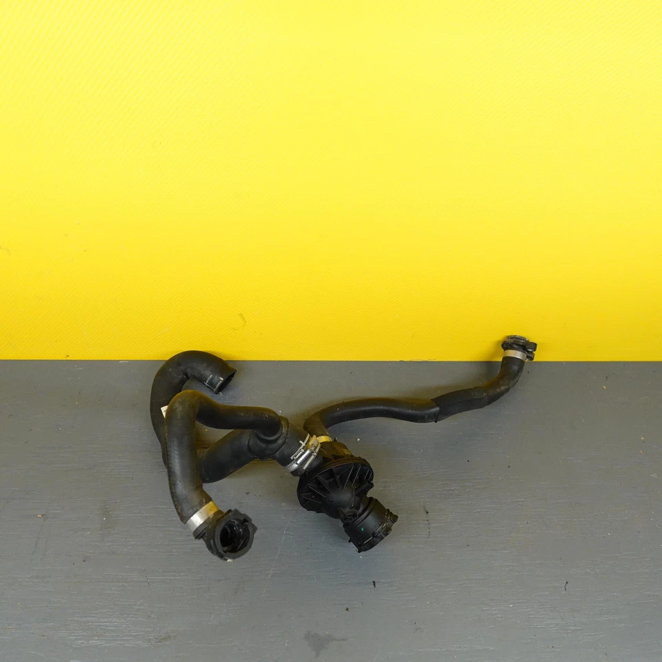 Carcasa termostato motor gasolina BMW 435i F32 F33 F36 3.0 2014-2018 con mangueras Foto 1 de 4