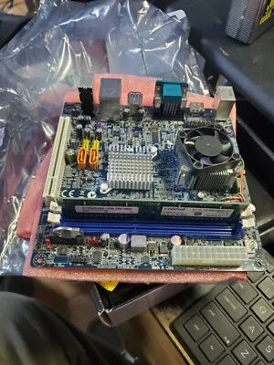 Via Technology VE-900 Mini-ITX Motherboard with G.SKILL 2x2Gb with WARRANTY - Image 1 of 3