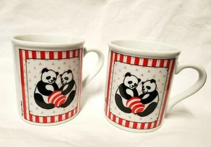 Juego de 2 tazas de papel vintage osos panda dos de una clase cerámica rojo negro Japón - Imagen 1 de 5