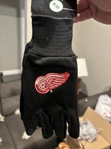 NHL Detroit Redwings Glove McArthur Towel And Sports Technology - Picture 1 of 2