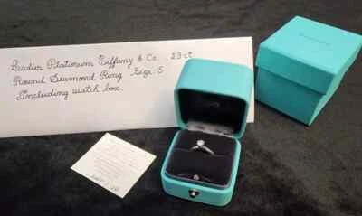 AUTÉNTICO ANILLO DE COMPROMISO SOLITARIO DIAMANTE PLATINO TIFFANY & CO 0,29 quilates Foto 1 de 4