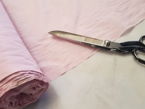 60grm* - LIGHT PINK - LIGHTWEIGHT WATER RESISTANT NYLON FABRIC - 155cm/60" wide - Picture 1 of 2