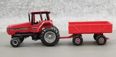 ERTL 1/64 Scale CASE IH 7130 TRACTOR W/BOX WAGON DIECAST METAL RED - Image 1 of 4