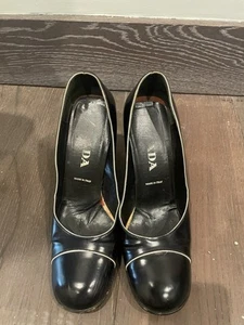 Prada 90’s Vintage Black Leather 3.75” Pumps w/White Piping, US 8.5 (IT 39) - Picture 1 of 6