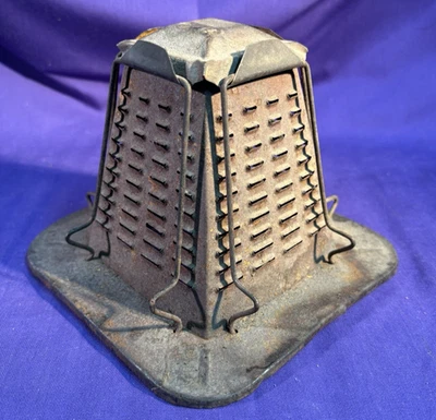 Antique 4-Slice Primitive Toaster Camp Farmhouse Rustic - Image 1 of 4