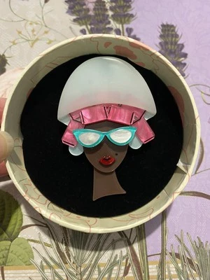 Erstwilder Brooch, Fancy New Do, Style, Hair Dresser, SUPER RARE 0 - 100 — 第 1/4 张图片