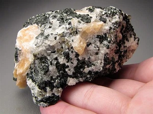 1 lb. Calcite and Augite, Yates Mine, Canada - Bild 1 von 4