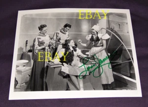 "The Wizard of Oz" photo signed by Lois January Emerald City actress singer RARE - Picture 1 of 2