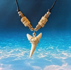 Mens Boys Shark Tooth Replica Necklace Pendant Surf Beach Tribal Bead Bracelet - Picture 1 of 7