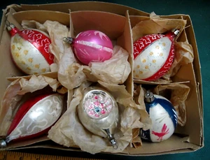 Vintage 6 große POLEN WEIHNACHTSSCHMUCK TROPFENEINZUG SPITZ HANDBEMALT mit KARTONBODEN - Bild 1 von 24