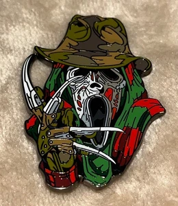 Ghostface Freddy Krueger Mashup Emaille Pin Scream NOES Rare OOP - Bild 1 von 1