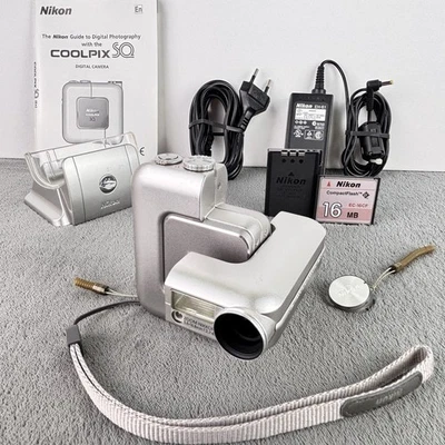 Nikon COOLPIX SQ 3x Optical Zoom Digital Compact Camera Square Silver Full Set - Bild 1 von 4