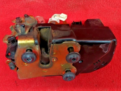 Actuador de bloqueo de puerta trasera derecha Dodge Chyrsler 2004 2005 2006 2007 2008 2009 Foto 1 de 4