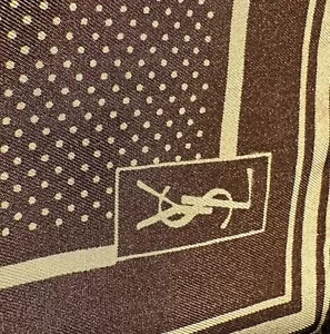 Bufanda de bolsillo de seda vintage pañuelo cuadrado hecho en Italia - Imagen 1 de 3
