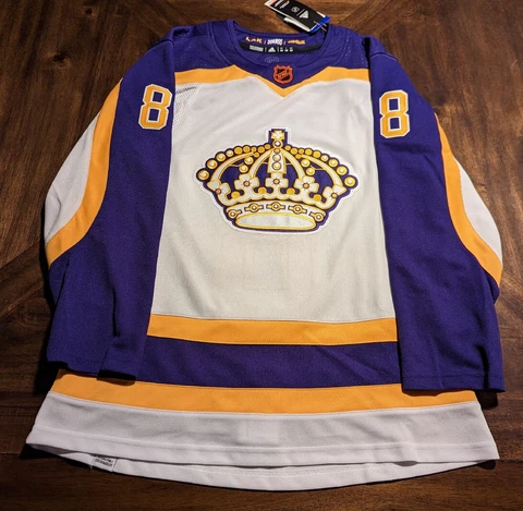 Los Angeles Kings Adidas Reverse Retro 2.0 Doughty NWT 44 Cover