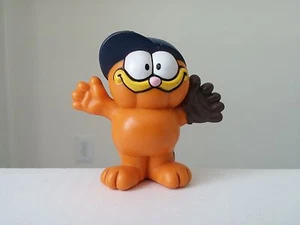 Vtg Garfield the Cat Baseball Player Plastic Figurine 2", Comic Orange Tabby - Picture 1 of 7
