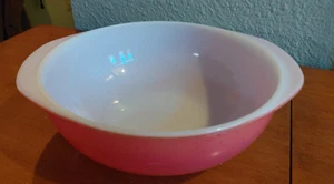 Vintage Pyrex Flamingo Pink  2qt  Ovenware Bowl / Casserole 024 USA Finger Tabs - Picture 1 of 7