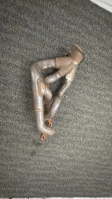 Cabeçalho de exaustão - Imagem 1 de 2