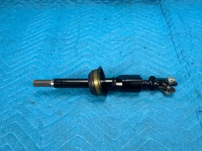 Eixo inferior coluna de direção Nissan Titan XD NV1500 NV2500 NV3500 53K 12-23 FABRICANTE DE EQUIPAMENTO ORIGINAL - Imagem 1 de 4