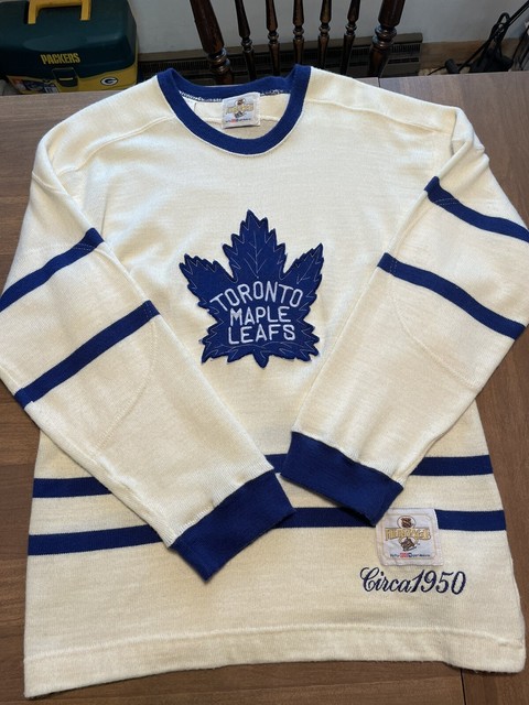 MATTHEWS Vintage Toronto maple Leafs Blue CCM 550 Jersey V-Neck