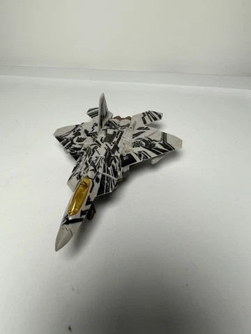 Transformers Starscream - Dark of the Moon - Deluxe Class - Used Cover