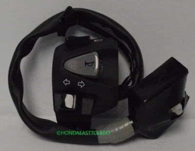 HONDA OEM TURN SIGNAL SWITCH 2014-2015 GROM 125 35200-K26-922 - Image 1 of 4
