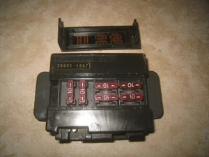 GPX 750 R ZX750F Fuse Box Lid Junction 26021-1067 - Picture 1 of 3