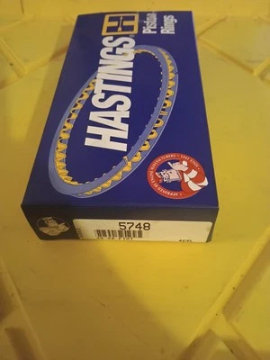 Anillos de pistón de motor estándar Hastings 5748 4 cilindros 49-50 FIAT  Foto 1 de 2