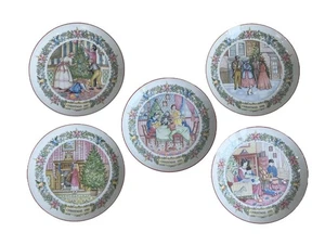 Wedgwood Christmas Traditions Plates - Complete Set of 5 1987-91 Rare Excellent - Picture 1 of 15