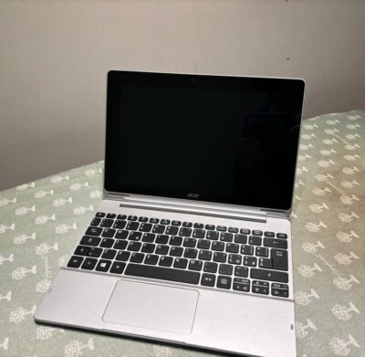 Acer Switch 10 - Convertibile 2 in 1 - 2Gb RAM 64Gb SSD  10.1" Full HD - Win 10 - Immagine 1 di 3