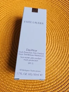 Estee Lauder Day Wear Sheer Tint Moisturiser 50ml - Picture 1 of 8