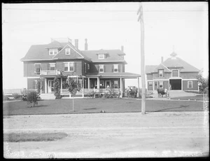 3ATE 1800s or EARLY 1900s GLASS NEGATIVE, BEAUTIFUL HOME & BARN, #1 UKNOWN LOCAL - Picture 1 of 2