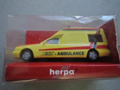 Ausverkauf: Herpa 045513 MB W210 Binz Ambulance aus Sammlung in OVP - Bild 1 von 2