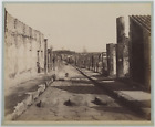 Sommer. Italie, Pompei, Strada Della Abbondanza  Vintage Albumen Print.  Tirag