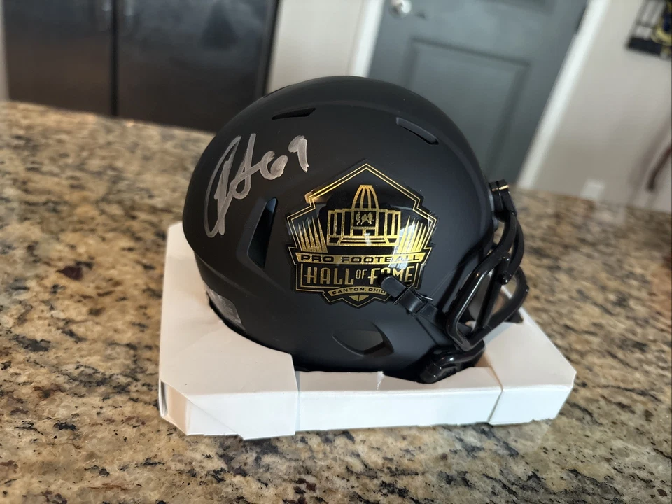 Casco autografiado negro autografiado del Salón de la Fama del Fútbol Profesional de Jared Allen Foto 1 de 1
